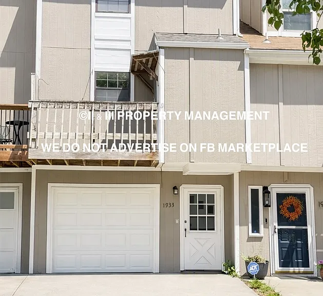 1933 Lawrence Ct — Photo 1