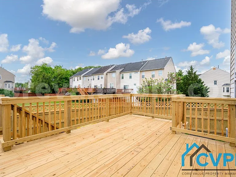 255 Seneca Ter — Photo 12