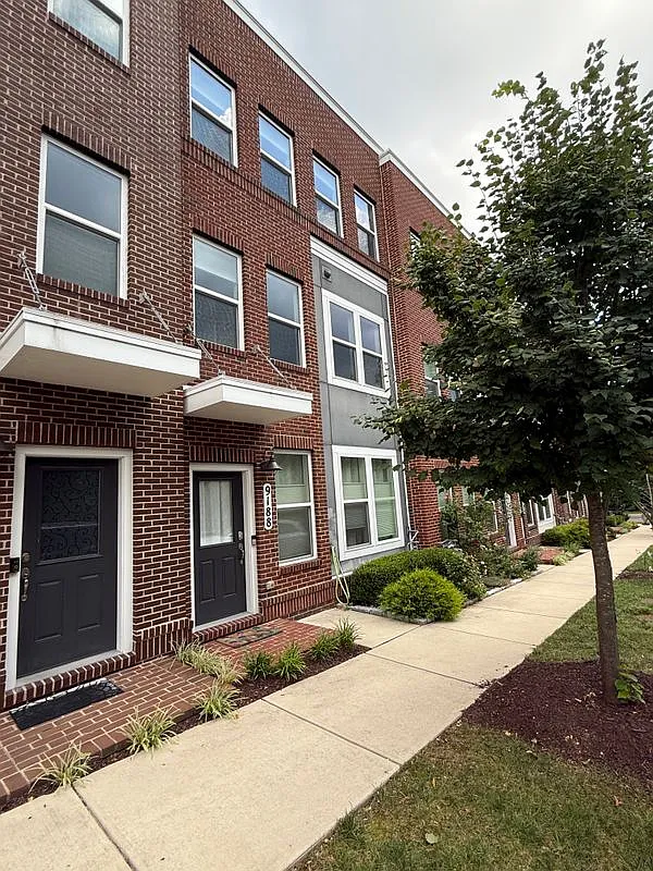 3 bed, 4.0 bath, 1877 sqft, $3,400 — Photo 1
