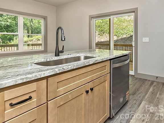 5th image of 113 Caledonia Rd Lot 3