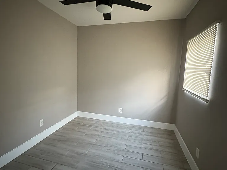1136 Hoffman Ave #3 — Photo 1