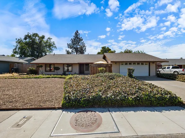 7648 Center Pkwy, Sacramento, CA 95823