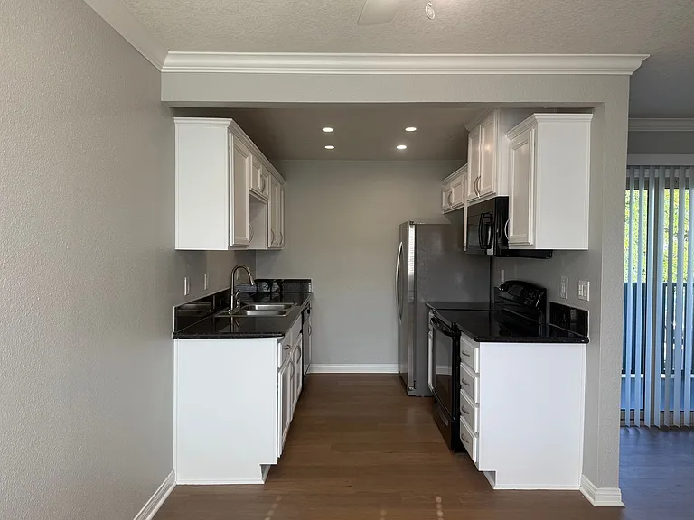 Park Plaza Apartments — Photo 157