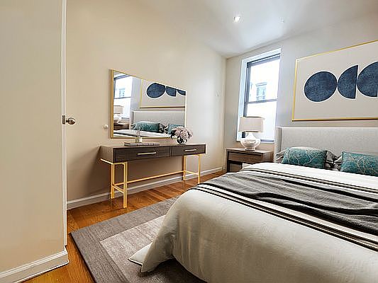 2nd image of 342 Manhattan Ave APT 4S