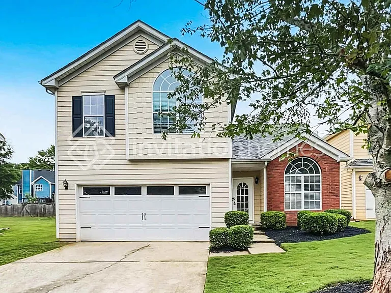 34 Churchill Park Dr — Photo 1