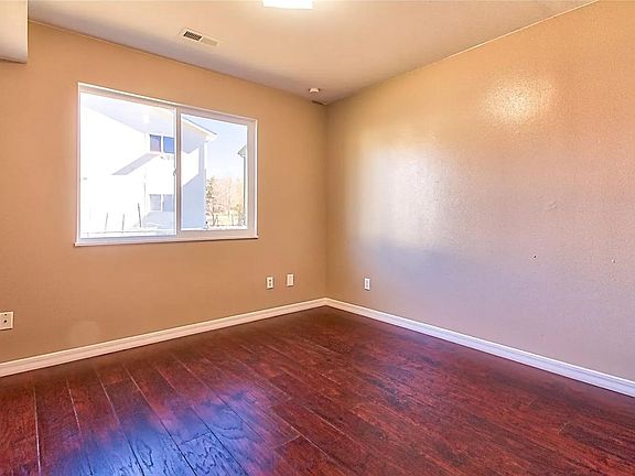 5th image of 1011 Mazatlan Cir APT D