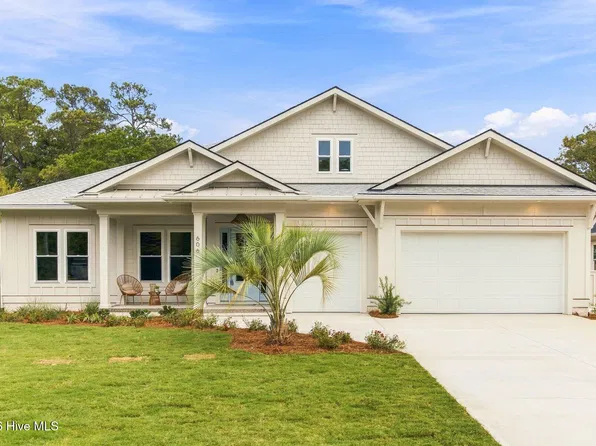606 Fayetteville Ave, Carolina Beach, NC 28428