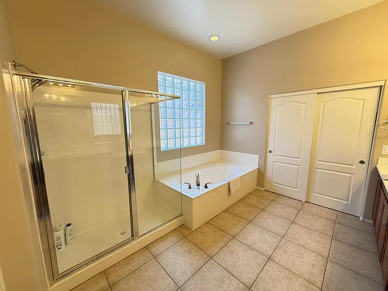 1928 W Spur Dr — Photo 23