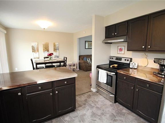 5th image of 5761 Oatfield Dr