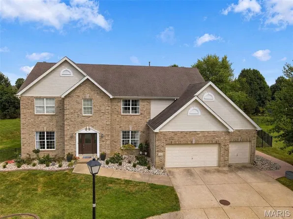 1000 Gardenbridge Pl, Saint Charles, MO 63303