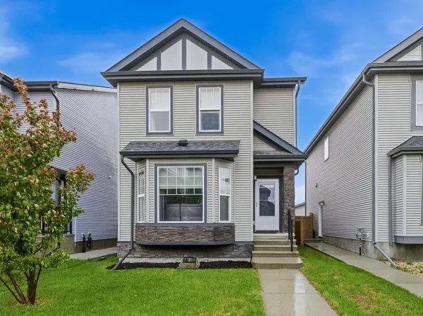 17844 61st St NW, Edmonton, AB T5Y 3T3