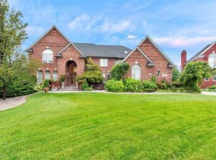 3401 Sandy Ridge Ct, Utica, MI 48316