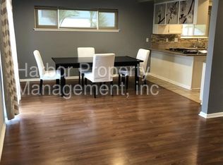 1027 W 213th St, Torrance, CA 90502