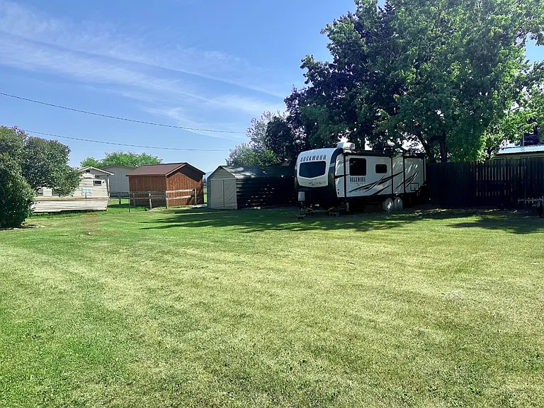681 Scenic Dr — Photo 15