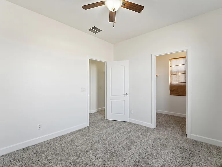 15391 W Dreyfus St — Photo 51