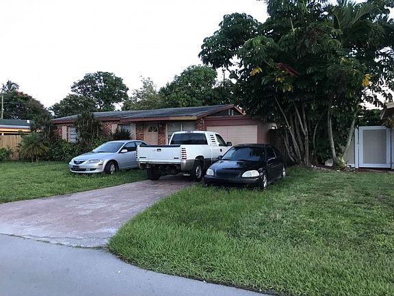 3rd image of 4268 SW 50th St