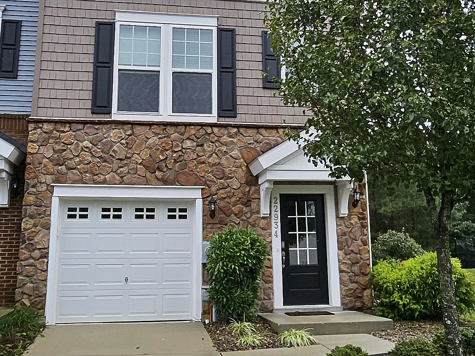 22934 Mountain Laurel Ln
