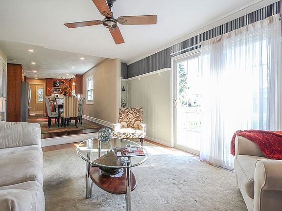 3rd image of 140 Woodland Ct