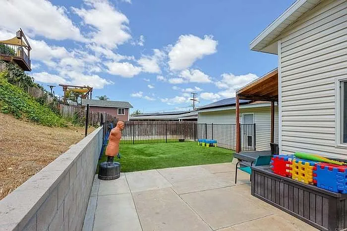 7907 Longdale Dr — Photo 12