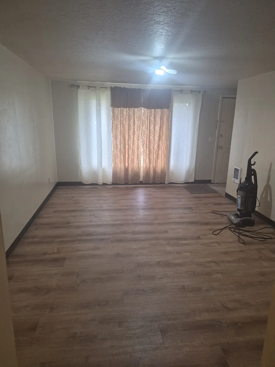 Building Photo - 622 N Pearl St #2