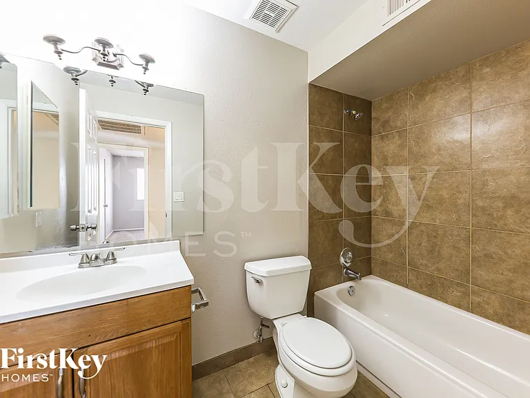 5031 W Windrose Dr — Photo 17