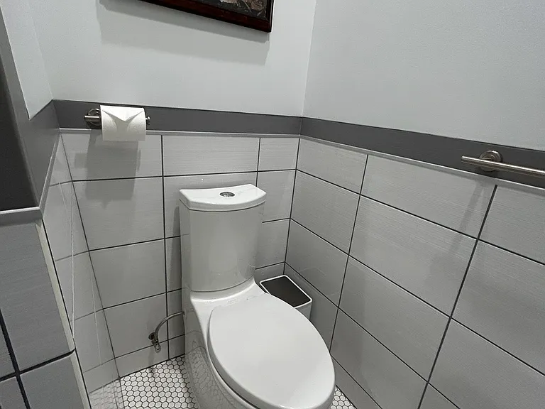 Main bed toilet