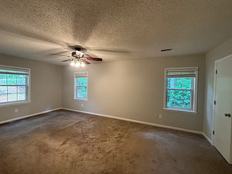 317 Gatewood Ln — Photo 10