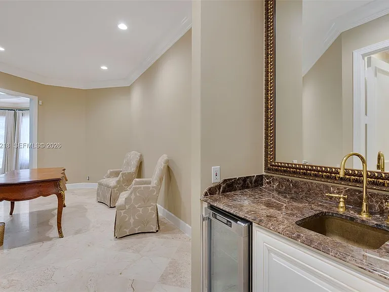 6905 SW 75th Ave — Photo 32