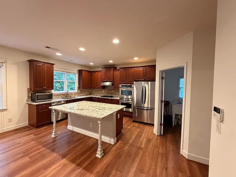 665 Sentry Ridge Xing — Photo 9