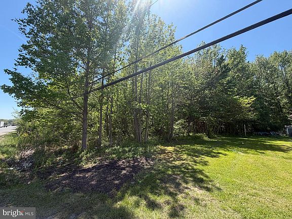 5th image of 6386 Summit Bridge Rd