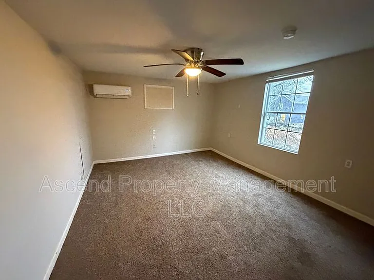 2111 Chamberlain Ave #B — Photo 10