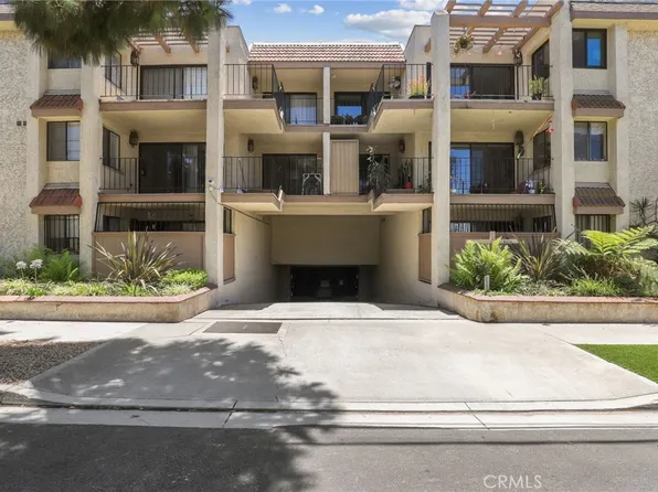 2662 E 20th St APT 307, Signal Hill, CA 90755