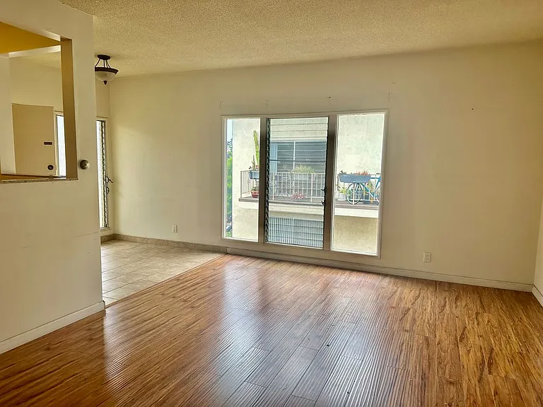 11843 Dorothy St #5 — Photo 3