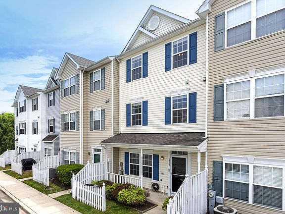 2nd image of 1717 Barnett Ct