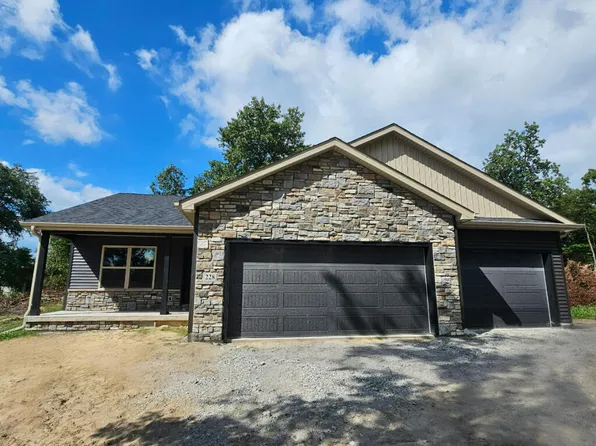 228 E Pine St, Wheatfield, IN 46392