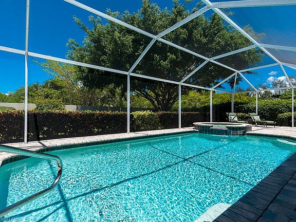 3rd image of 15705 Caloosa Creek Cir