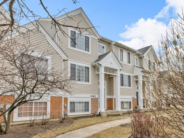 1062 Savoy Ct, Elk Grove Village, IL 60007