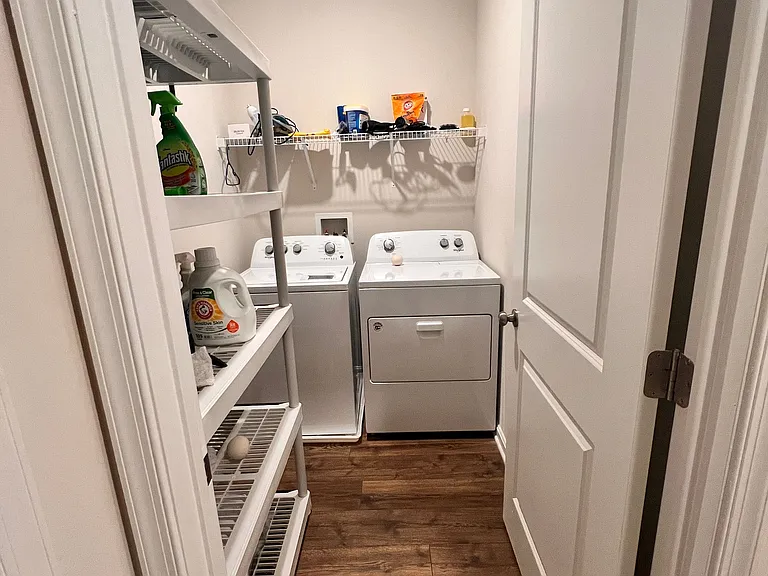 2067 Hinshaw Dr — Photo 9