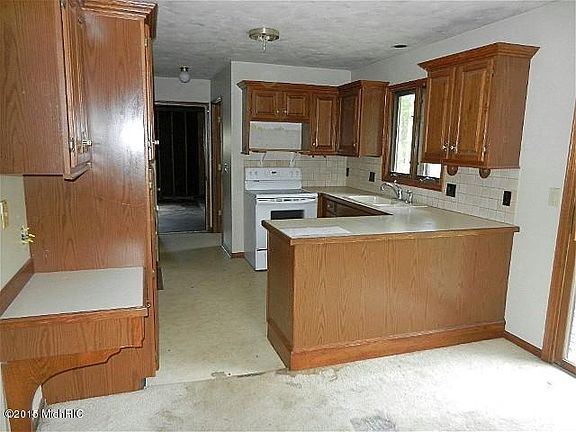 5th image of 2430 Ashbourne Dr