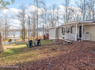 115 Squaw Trl, Pocono Lake, PA 18347
