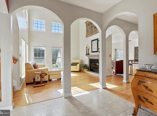 14196 Travilah Rd, Rockville, MD 20850