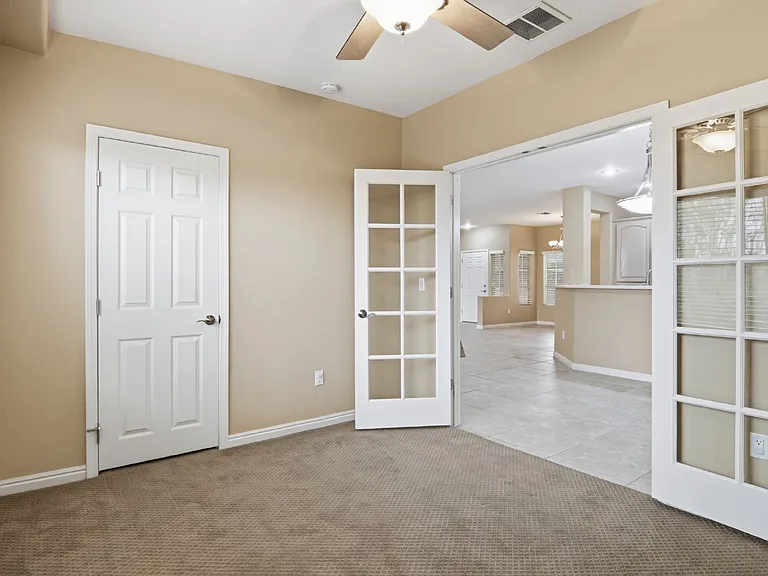 2604 Memphis Ave — Photo 11
