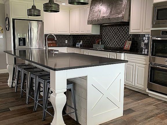 Kitchen w/ Quartz counters