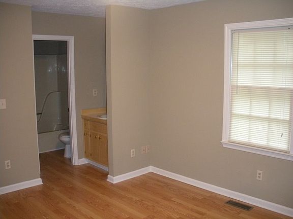 Master Bedroom & Bath