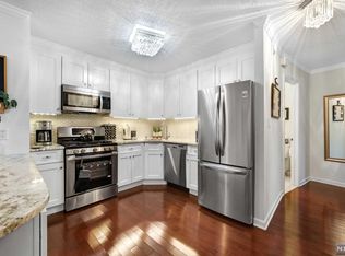 555 North Ave APT 4N, Fort Lee, NJ 07024