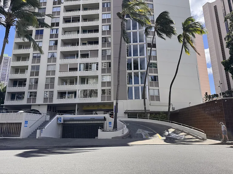 1676 Ala Moana Blvd #110 — Photo 31
