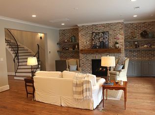 9 Sleepy Oaks Cir, Houston, TX 77024