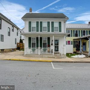 28 S Washington St, Shippensburg, PA, 17257