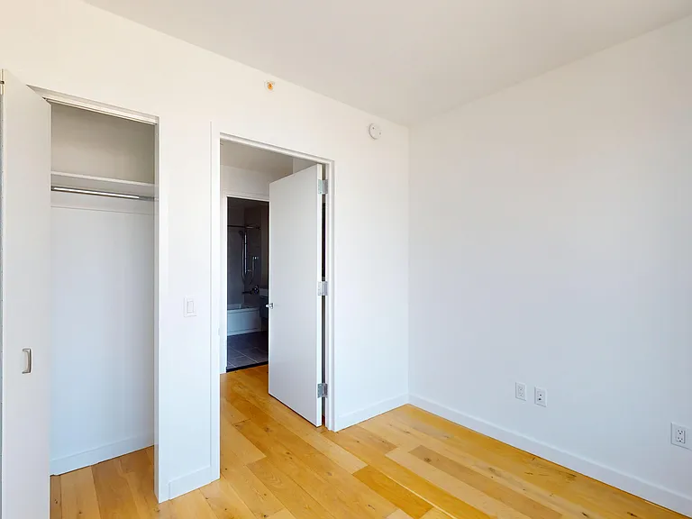 14474 Northern Blvd #7T — Photo 10