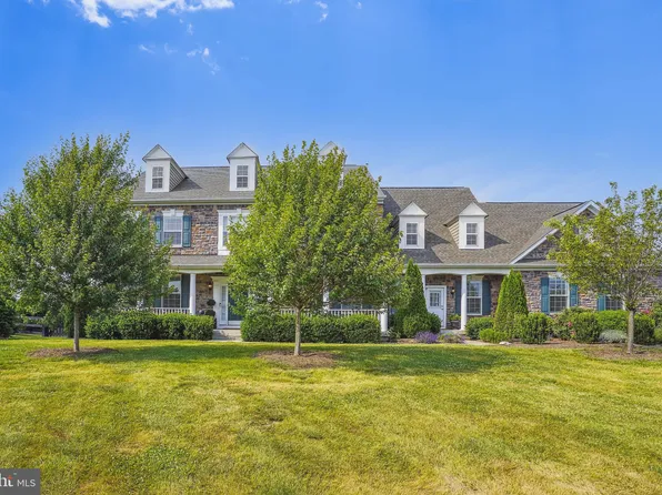 38372 Colts Neck Ct, Hillsboro, VA 20132